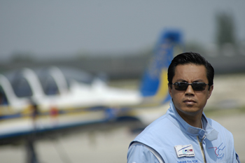 « Tango Bleu » et le monde des meetings aériens en deuil après le décès de Koy Sakuna Kok